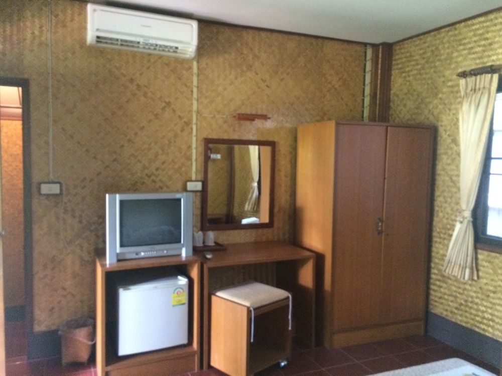 Ban Suan Klang Muang Resort Mae Hong Son Esterno foto